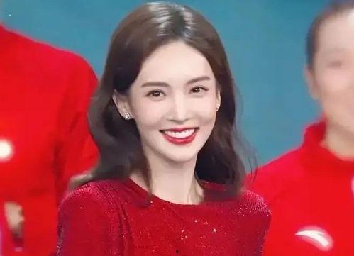 圈内爆料杨幂和李沁,娱乐圈新CP引热议 第2张 圈内爆料杨幂和李沁,娱乐圈新CP引热议 第2张